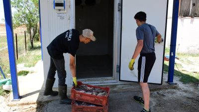 Büyükşehir’den Balıkçılara Soğuk Hava Deposu Desteği Balıkesir Büyükşehir Belediye Başkanı Ahmet Akın, Bandırma ve Manyas’ta dört
