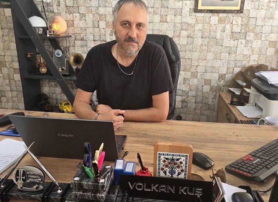 DASK’TA YENİ DÖNEM: KONUT SATIŞLARINDA POLİÇE DEVRİ SONA ERİYOR Zorunlu Deprem Sigortası’nda (DASK) konut satışlarını yakından ilgilendiren yeni bir