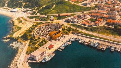 Bandırma Belediyesi tarafından Livatya bölgesine yapılması planlanan amfi tiyatronun yapımına