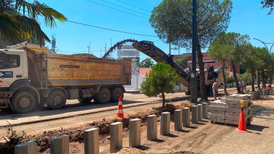 Edincik'te Altyapı ve Ulaşım YenileniyorEdincik Mahallesi'nde yürütülen yol yenileme çalışmaları