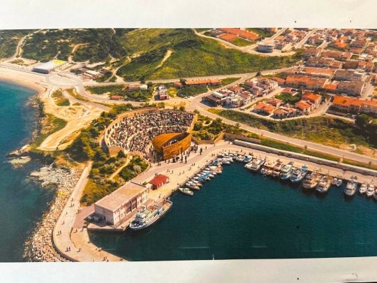 Bandırma’ya 1530 kişilik amfi tiyatro geliyor Bandırma Belediyesi tarafından Livatya bölgesine yapılması planlanan amfi tiyatronun yapımına