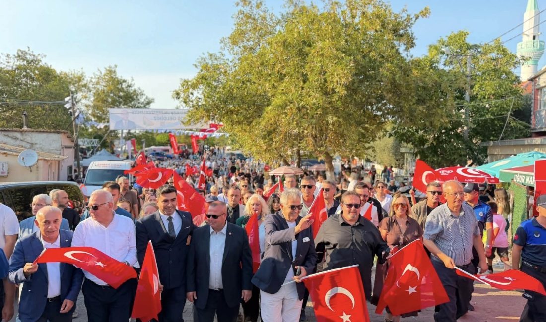 Bandırma Belediyesi tarafından düzenlenen 10. Yeşil Çomlu Kavun Festivali, hemşehrilerin