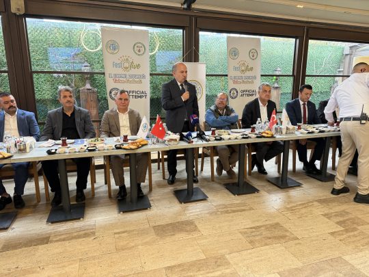 Edremit 13 bin kişiyle Guinness Rekoru’na hazırlanıyor Edremit'in binlerce yıllık zeytin mirasını ve Avrupa Birliği (AB) coğrafi