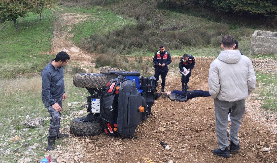 Erdek’te ATV devrildi: 2 yaralı Balıkesir'in Erdek ilçesinde ATV ile yamaçtan çıkmaya çalışan 2 kişi,