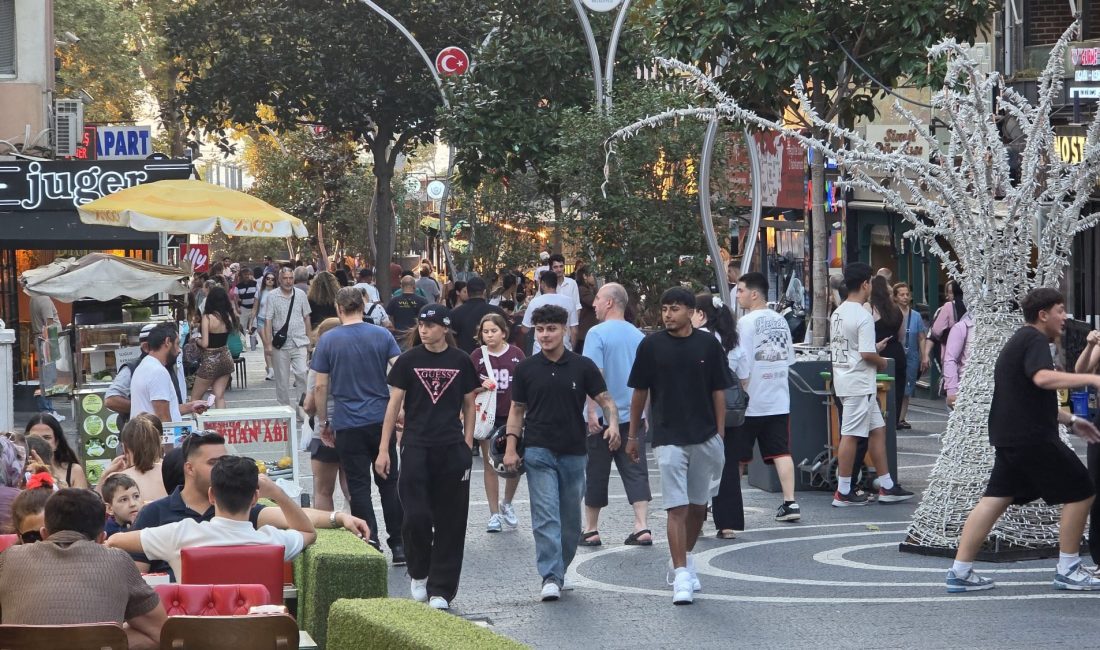 Balıkesir'in Bandırma ilçesinin 2025 yılı nüfusu 169 bin 476 olarak