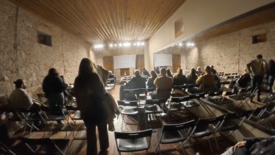 Ayvalık’ta yapay zekâ sineması rüzgârı: 65 film sinemaseverlerle buluştu Balıkesir'in Ayvalık ilçesi, sinema sanatı ile gelişen teknolojiyi buluşturan önemli