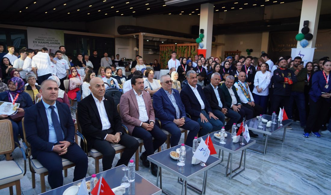 Kazdağları Gastronomi Festivali’nde ‘Altın Kaşık’ heyecanı, ödüller sahiplerini buldu Balıkesir'in Edremit Belediyesi’nin katkılarıyla ve Hattuşa Vacation Thermal Club ev